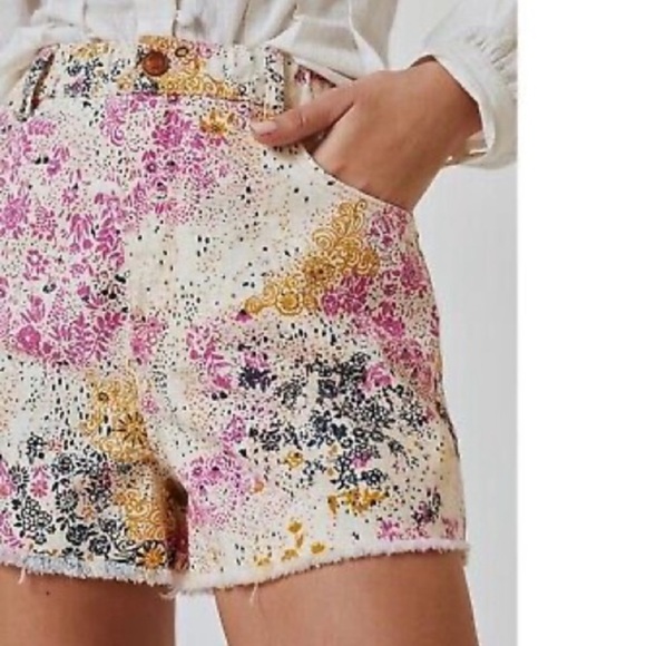 Anthro Pilcro high waist shorts in printed denim Scrunchie style Size Medium - Picture 5 of 16